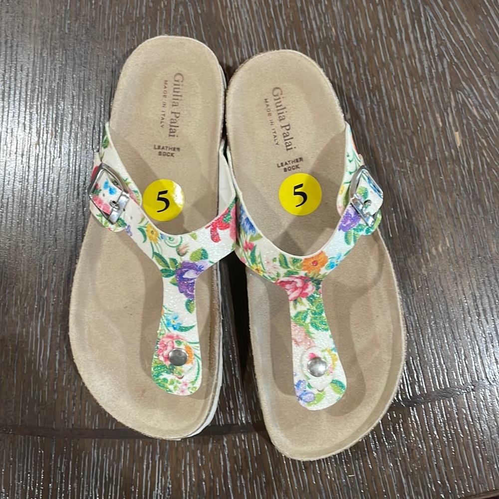 Floral sandals for summer